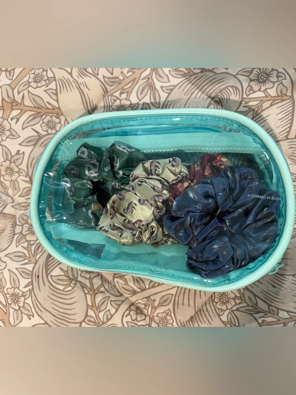 Kitsch Harry Potter Scrunchie Set with Aqua Travel Pouch & Claw clip